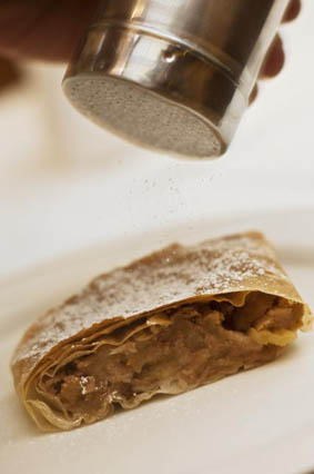 Apfelstrudel © Maurice Rougemont