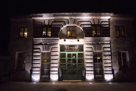 Façade © Maurice Rougemont