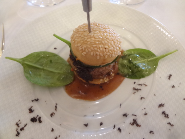 Hamburger de veau, foie gras et truffe © GP
