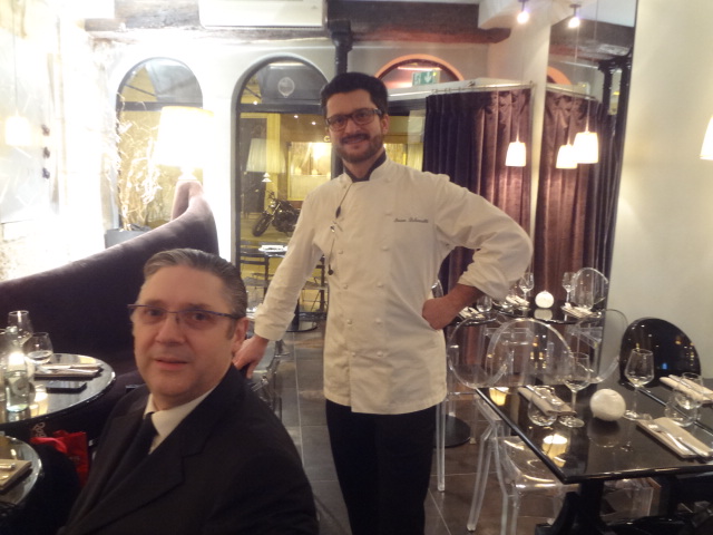 Ivan Schenatti (à droite) et un client (Massimo Mori) © GP