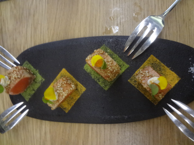 Sushis de saumon au sésame © GP