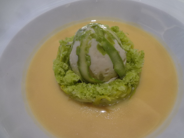 Oeuf sans l'oeuf à l'asperge © GP