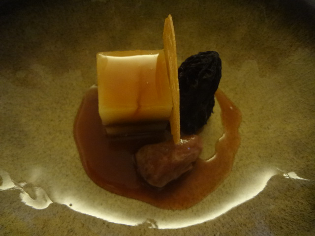 Morilles, pomme confite, sot l'y laisse © GP