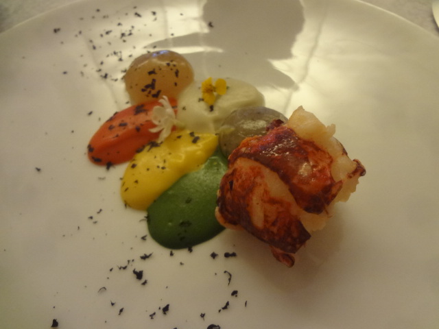Tronçon de homard rôti, poivrons et aubergine © GP