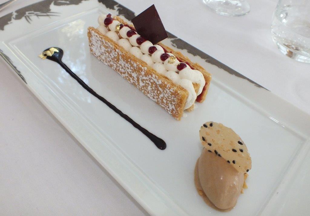 Mille feuille vanille framboise © AA