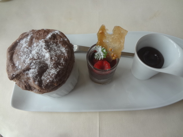 Chocolat, soufflé, mi-cuit, glacé © GP