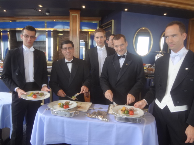 Le service au Grill © GP