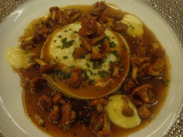 Oeuf dans l'oeuf © GP