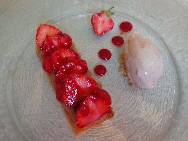 Tarte fraise rhubarbe © GP
