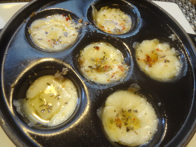 Provolone grillé à l'origan © GP