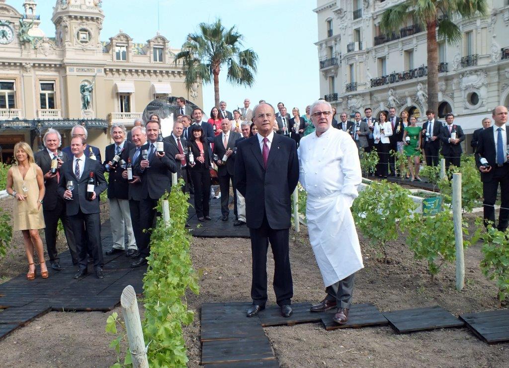 Jean-Luc Biamonti, Alain Ducasse et les propriétaires de châteaux © Alain Angenost