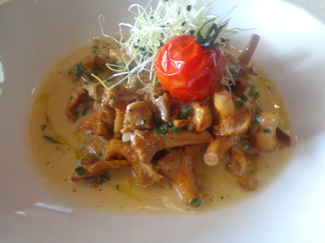 Poêlée de girolles © GP