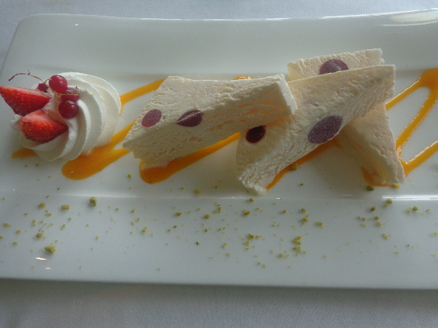 Parfait glacé au kirsch © GP