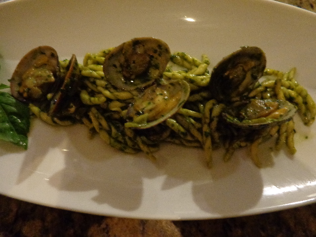 Trofie au pesto et palourdes © GP