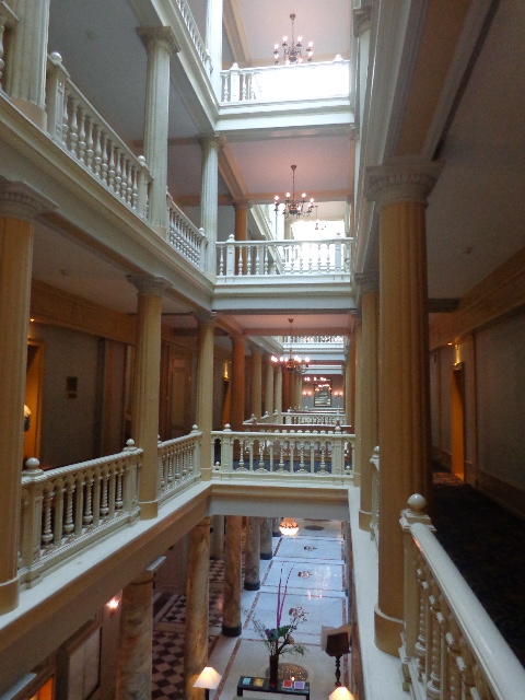 Galerie et couloirs en étages  © GP
