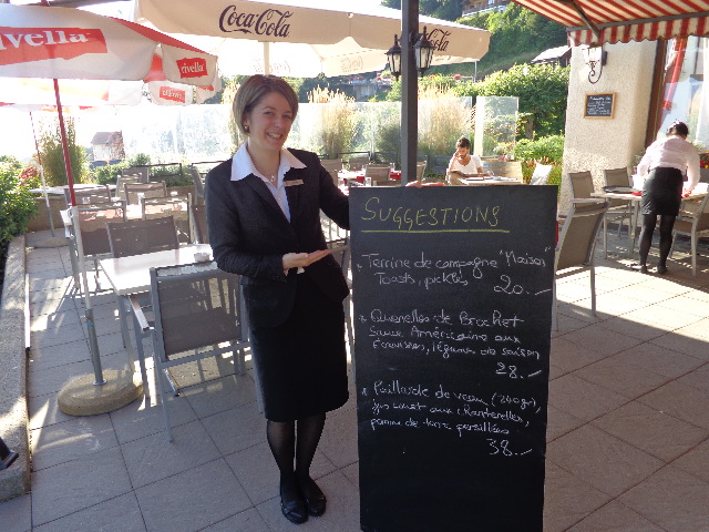 Mélanie au service © GP