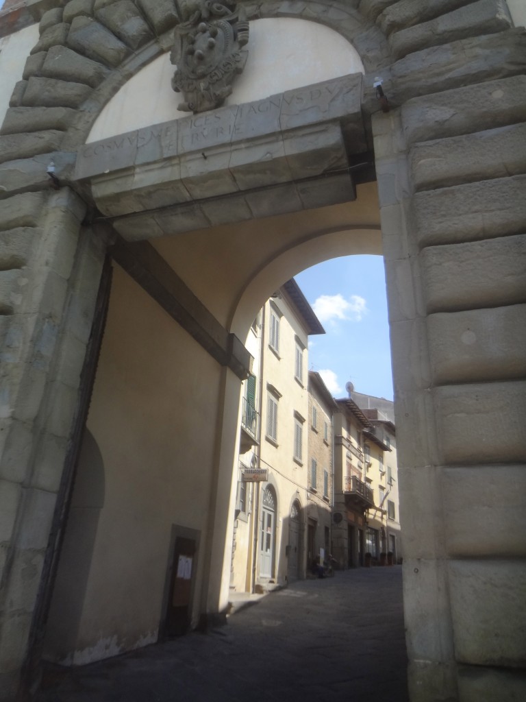 Entrée dans la vieille ville © GP