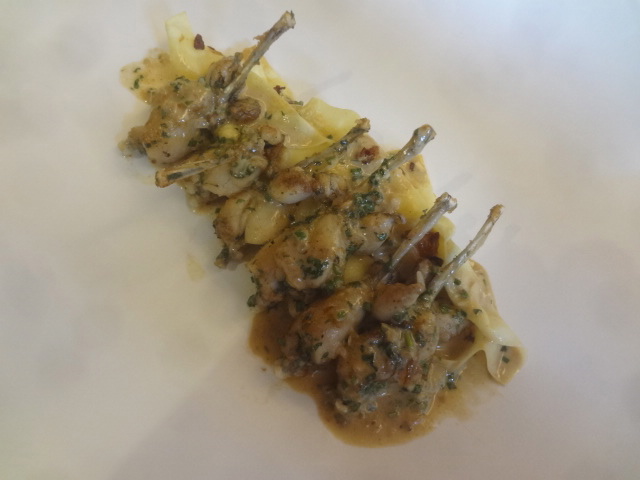 Jambonnettes de grenouilles © GP