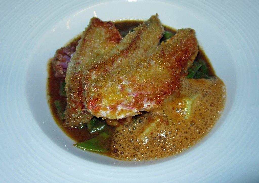 Minestrone de rouget, émulsion de bouillabaisse © AA