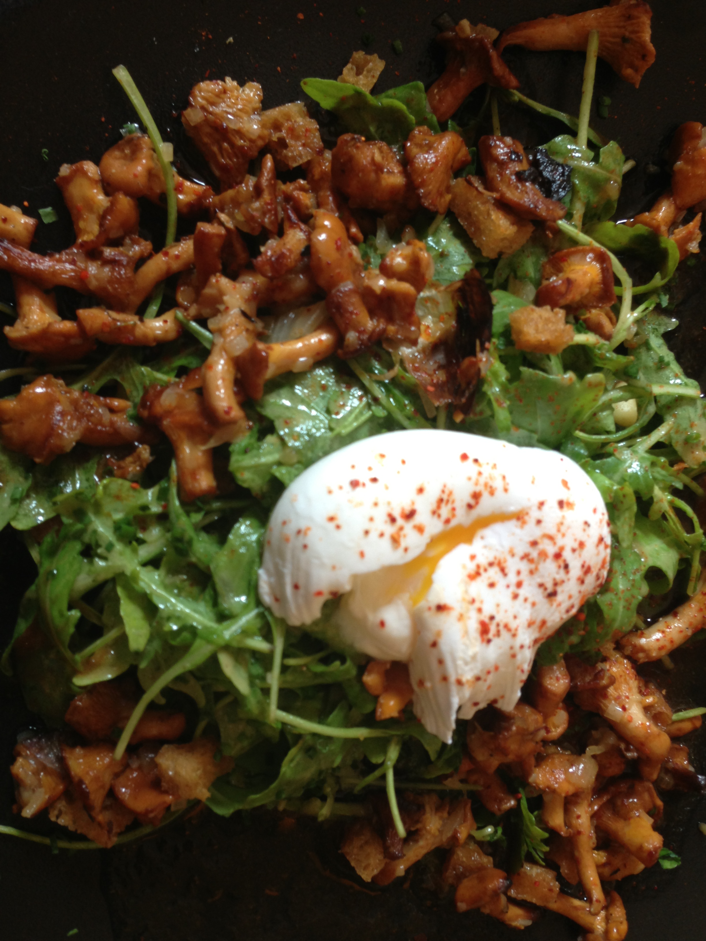 Poêlée de girolles en salade © DC