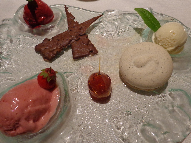 Glaces, sorbet et macaron © GP