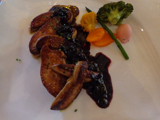 Foie gras poêlé aux myrtilles © GP