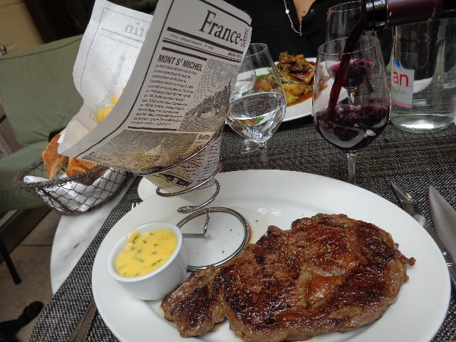 Entrecôte béarnaise et frites © GP