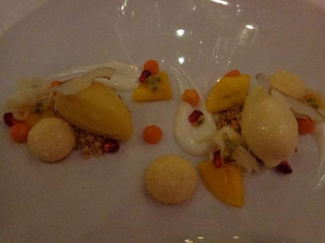 Meringue aux fruits exotiques © GP