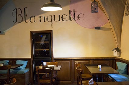 Décor © Maurice Rougemont