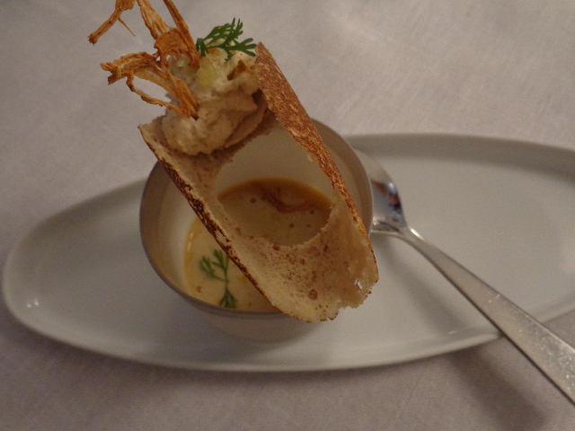 Bouillon de cocos, hareng pilé © GP
