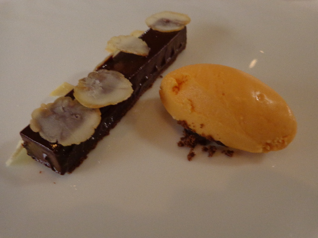 Gâteau au chocolat, glace poivron © GP