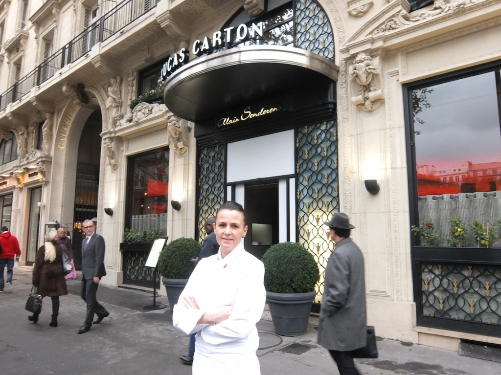 Marie Soria devant Lucas Carton © GP