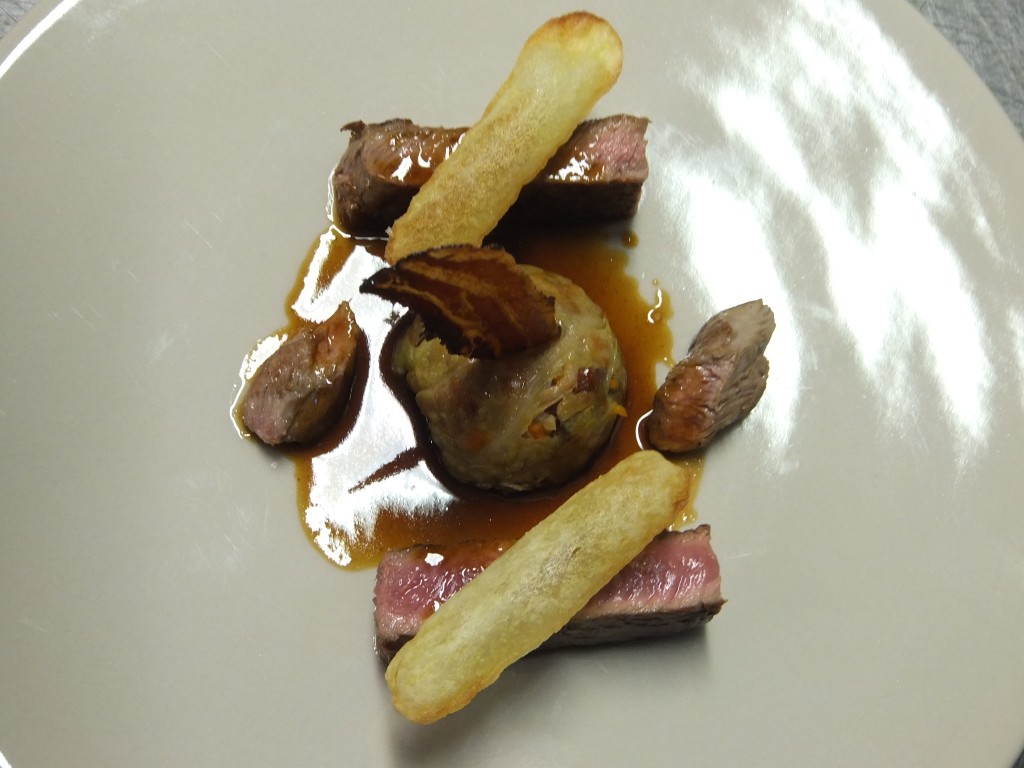Selle d'agneau aux pommes soufflées © GP