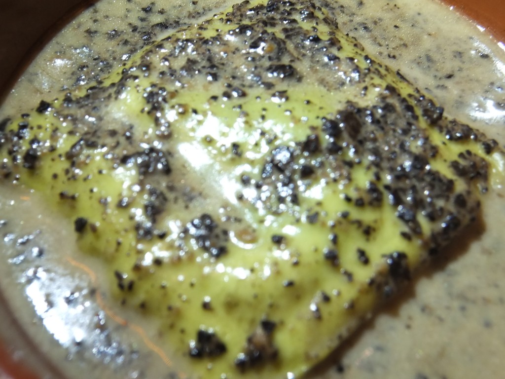 Ravioli ricotta, épinards et truffe © GP