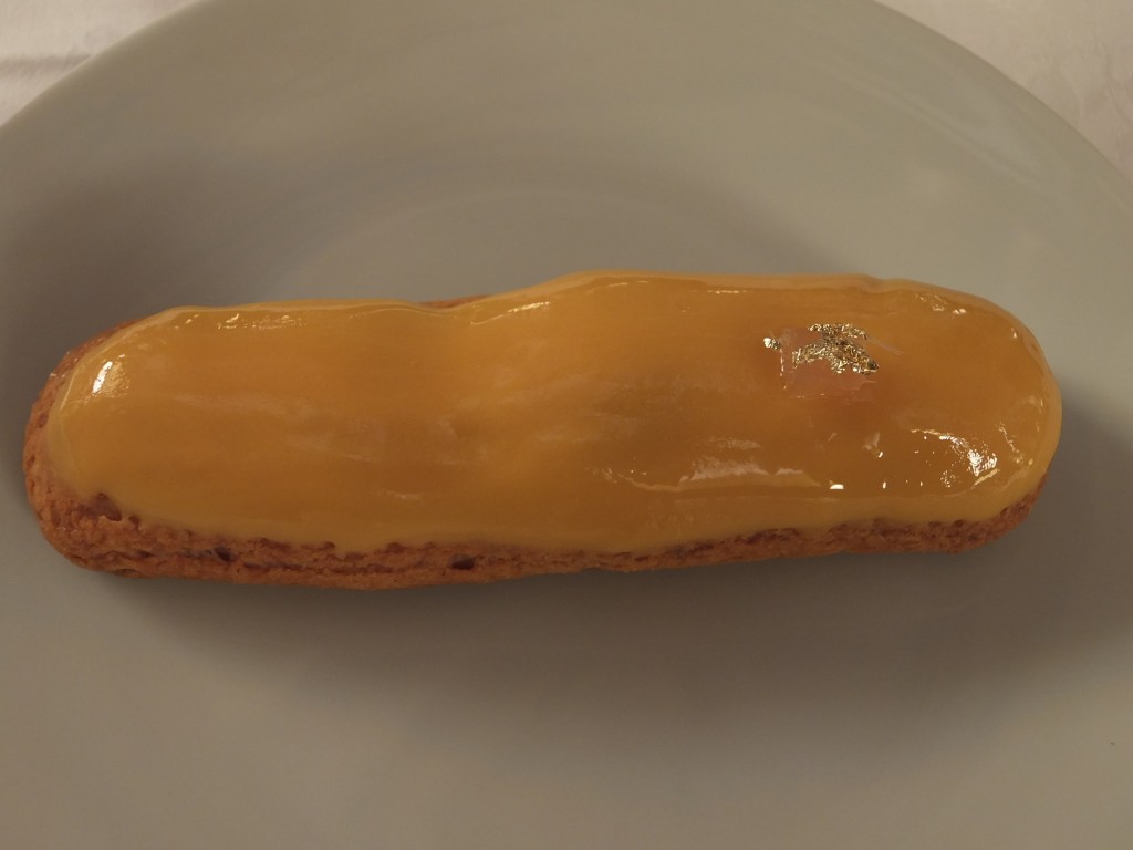 Eclair aux fruits exotiques © GP