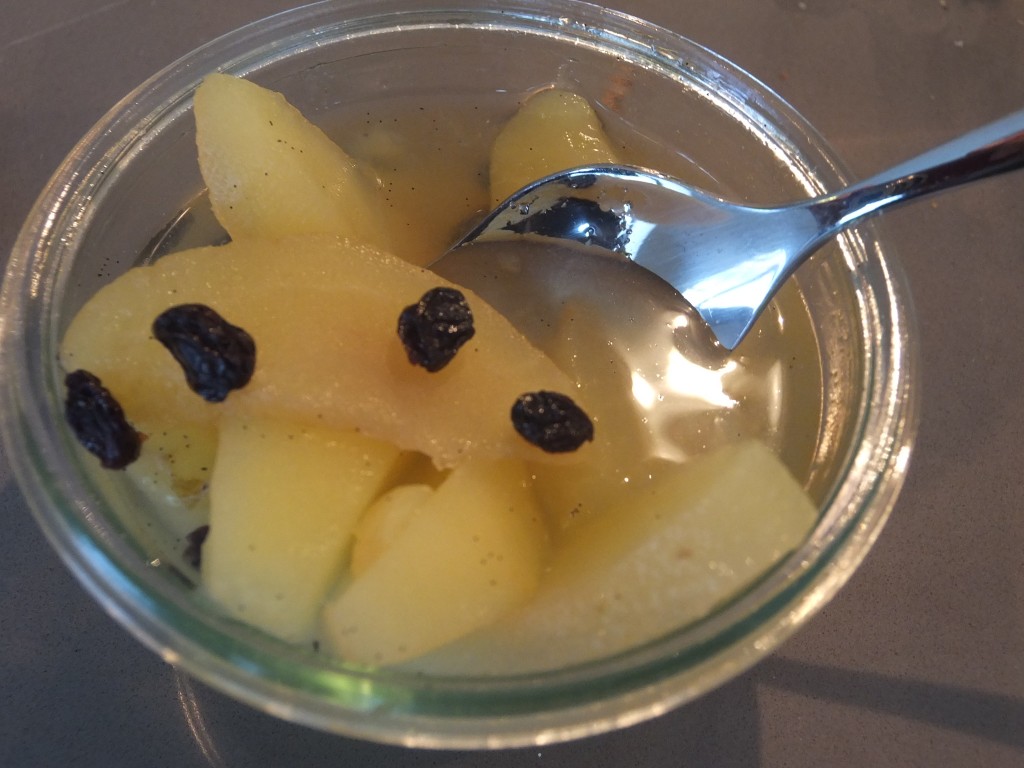 Poire confite à la vanille © GP