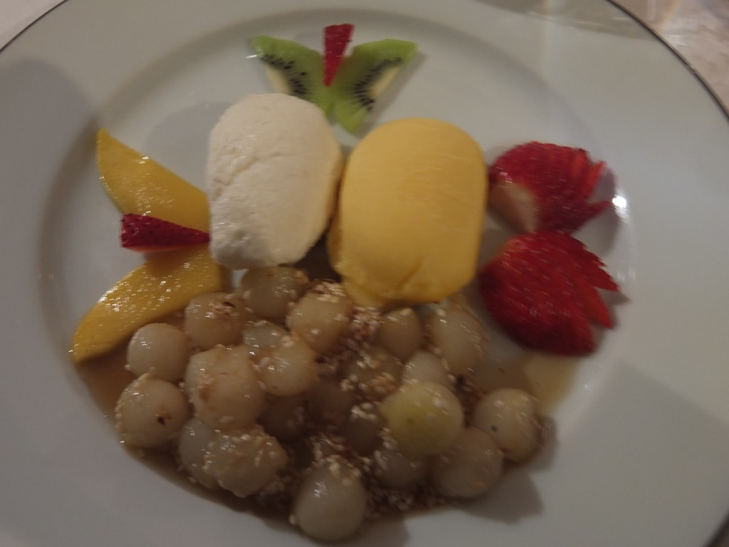 Billes de poire au sésame © GP
