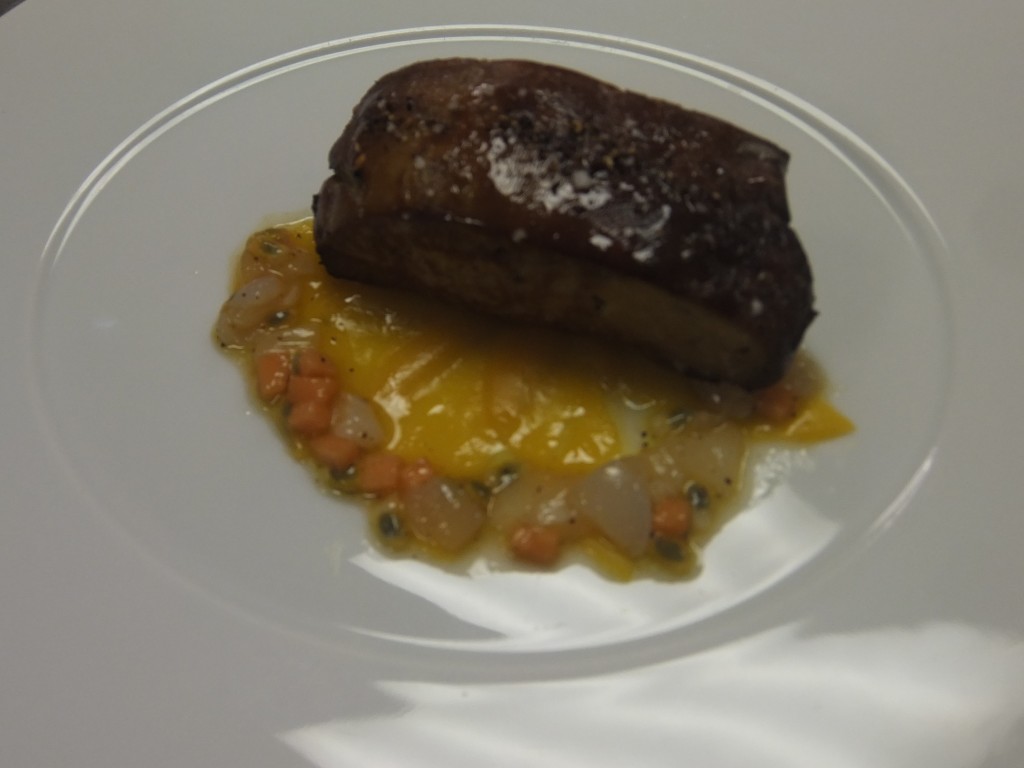 Foie gras poêlé aux fruits exotiques © GP