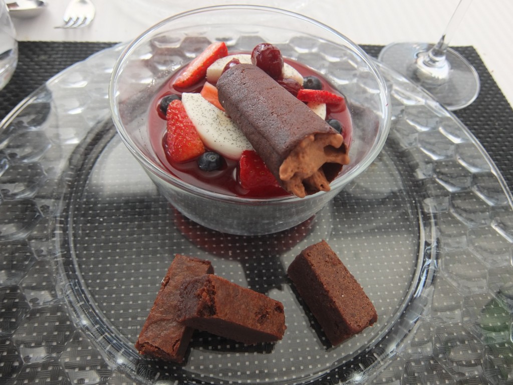 Panacotta et soupe de cerise © GP
