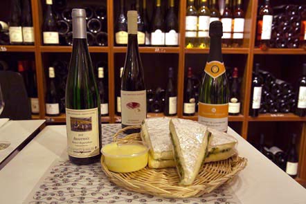 Vins et fromages © Maurice Rougemont