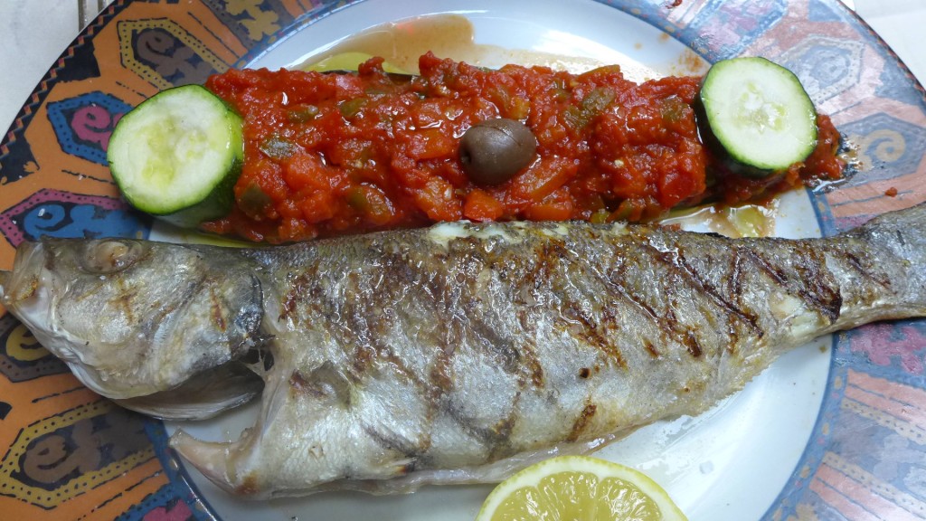 Loup grillé entier © GP
