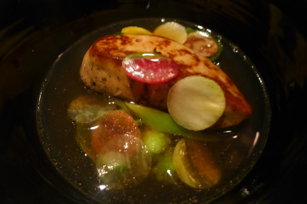 Foie gras chaud et bouillon de langoustine © GP