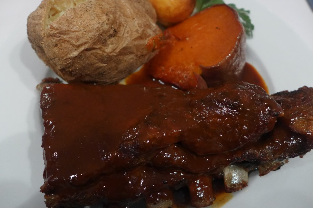 Travers de porc sauce barbecue © GP