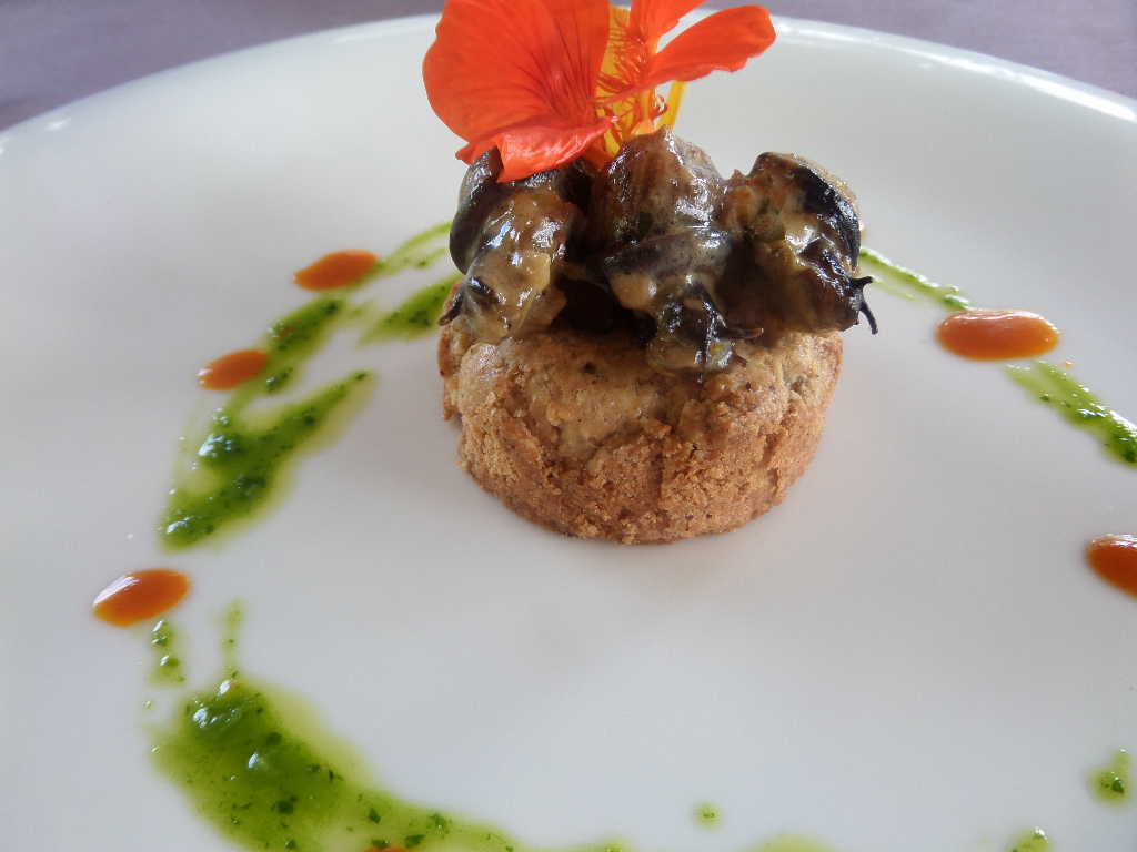 Tarte sablée aux escargots © GP