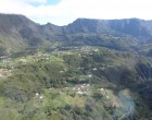 La Réunion: vol au dessus d&rsquo;un nid de volcans