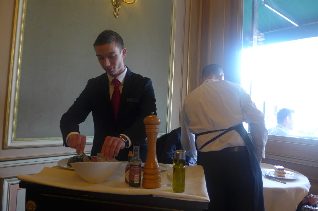 Préparation du tartare à la table © GP