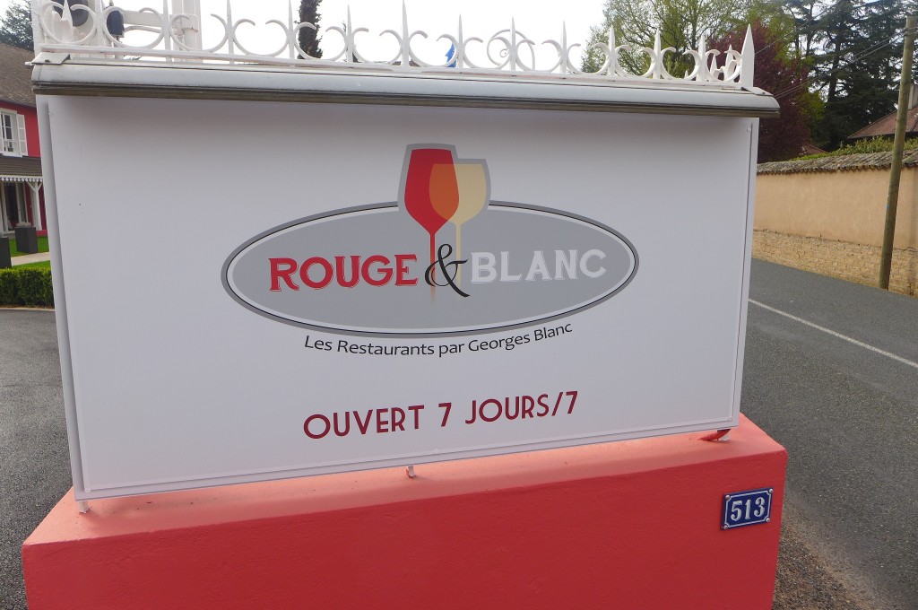 Le panneau d'entrée © GP