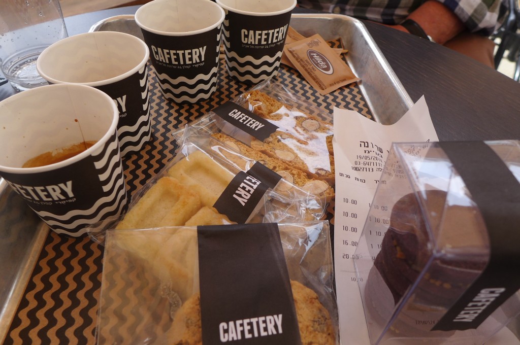 Café et biscuits © GP