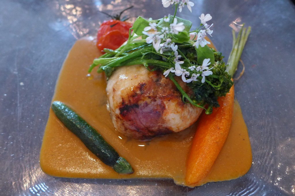 Merlu aux langoustines © GP