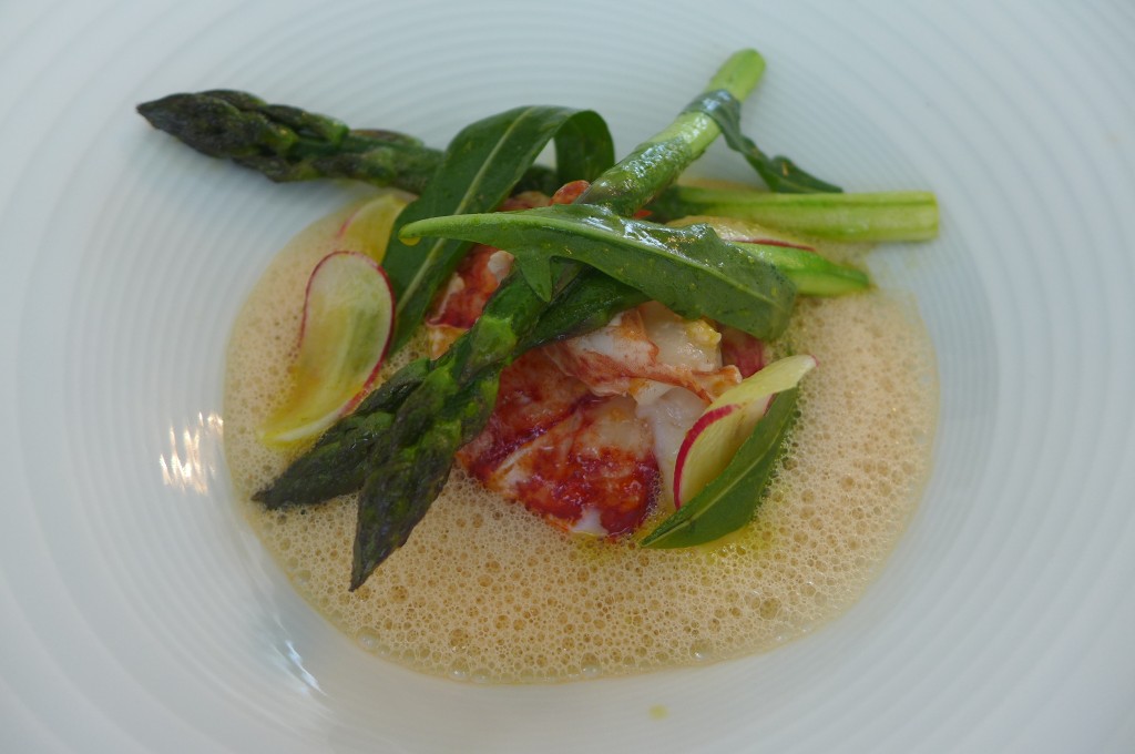 Homard aux asperges © GP